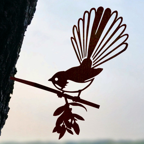 Metalbird oiseau en acier corten - queue en éventail