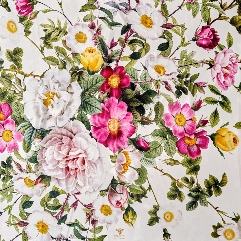 Foulard en soie Jim Lyngvild, 90x90 - Rose Flower - Image 3