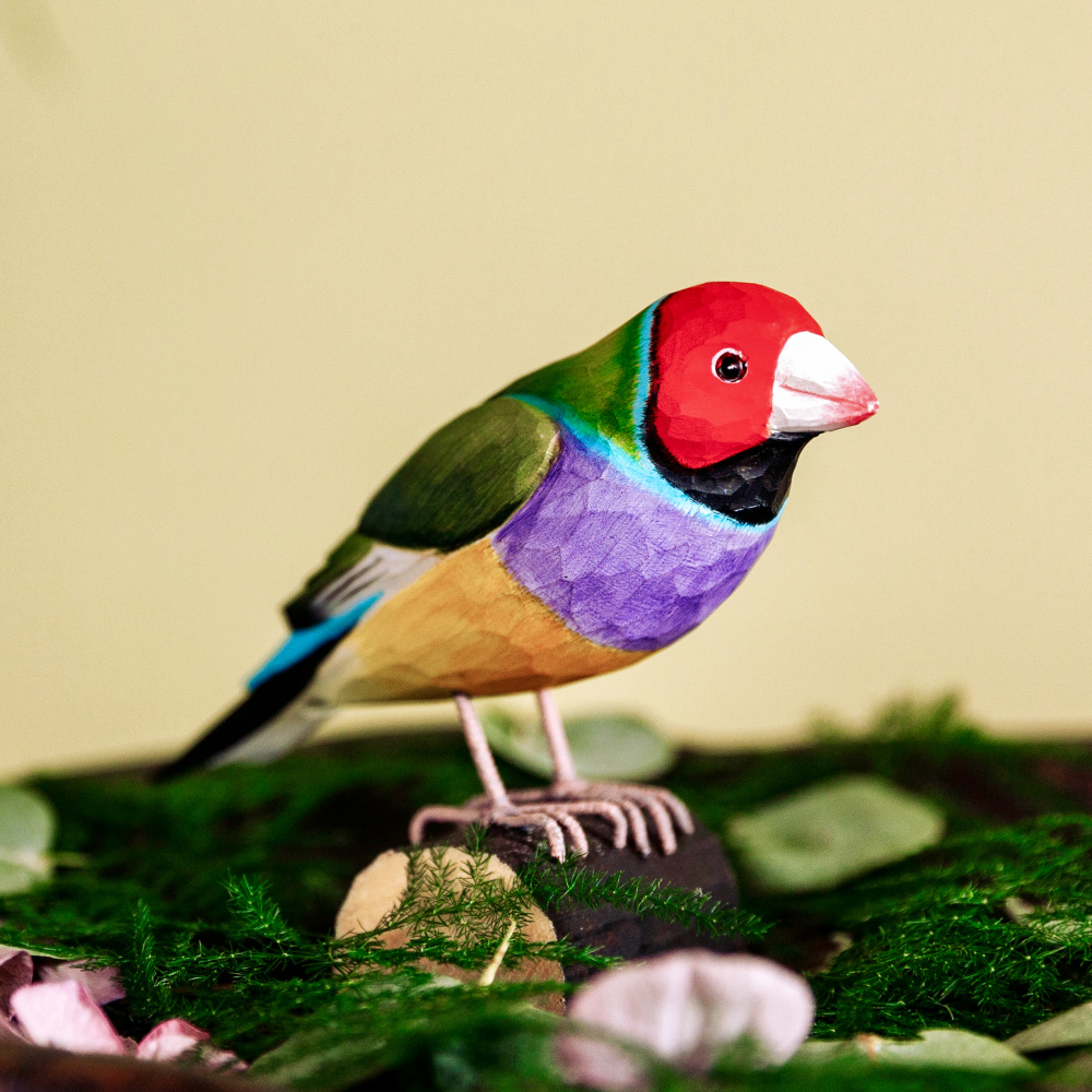 Wildlife Garden wooden bird - Gouldian finch - Image 2