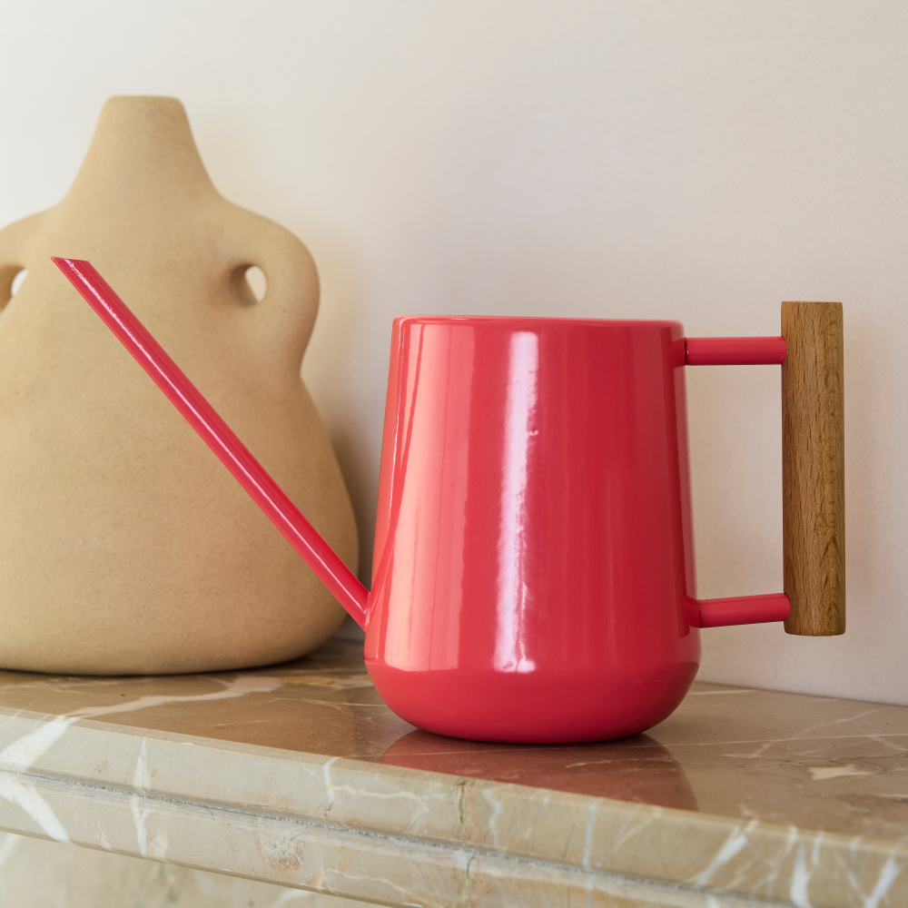 Burgon & Ball 0.7 L watering can - Coral red - Image 2