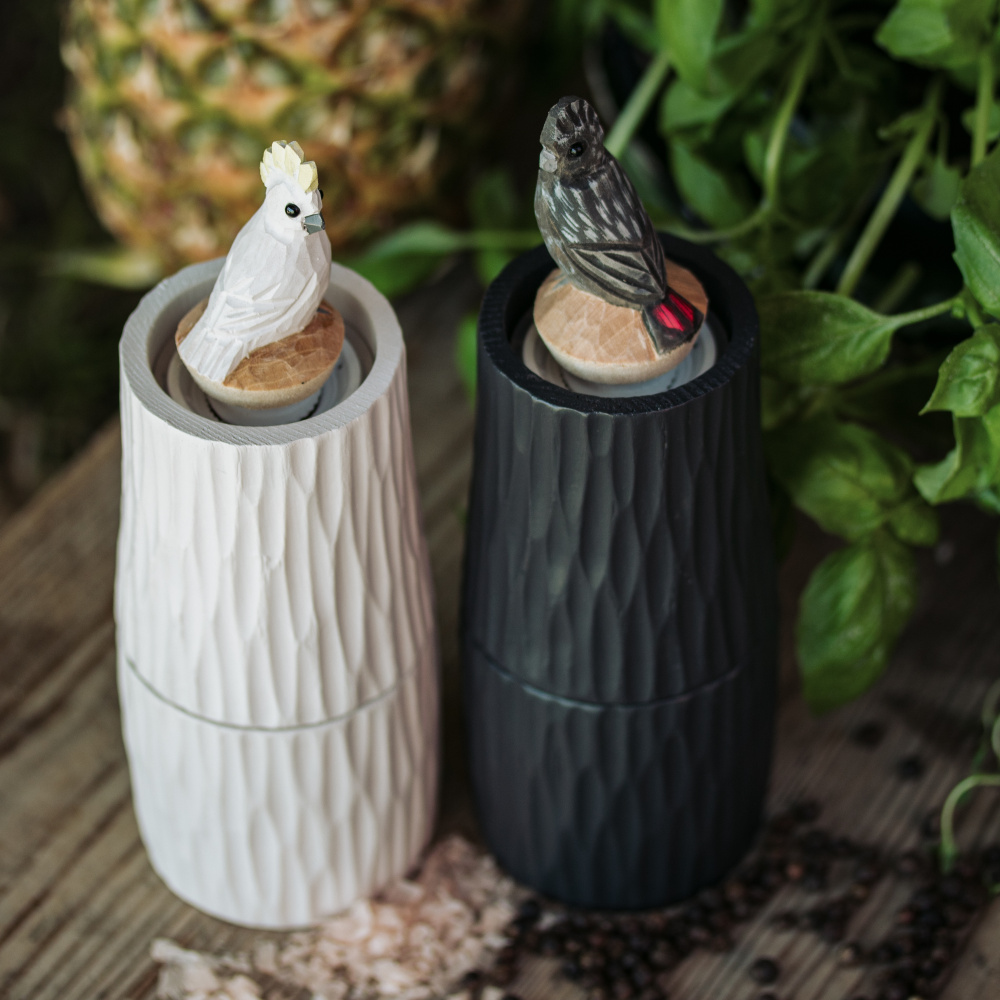 Wildlife Garden salt and pepper mill - Cockatoo, white - Image 6