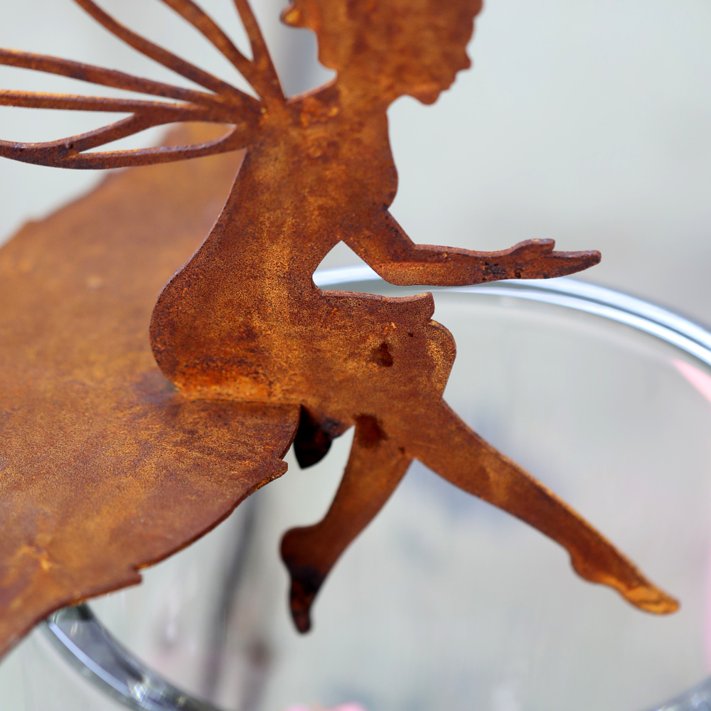 Dana's iron figurine - Fairy sitting on a leaf - Image 5