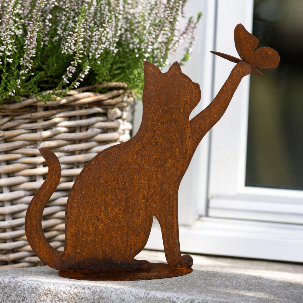 Dana's iron figurine - Cat with a butterfly on its paw - Image 4