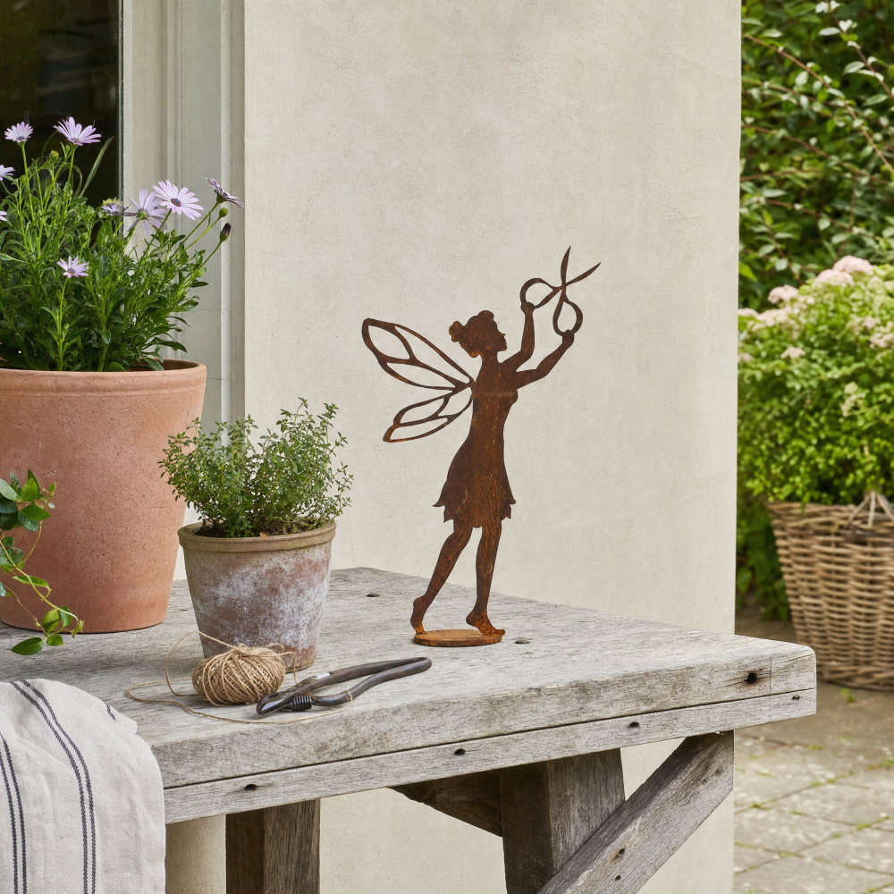 Dana’s iron figurine - Fairy with scissors - Image 4