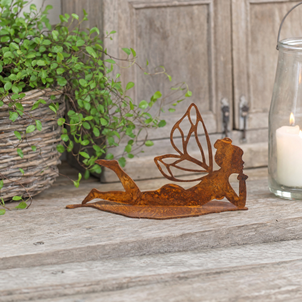 Dana's iron figurine - Fairy lying on a leaf - Image 3