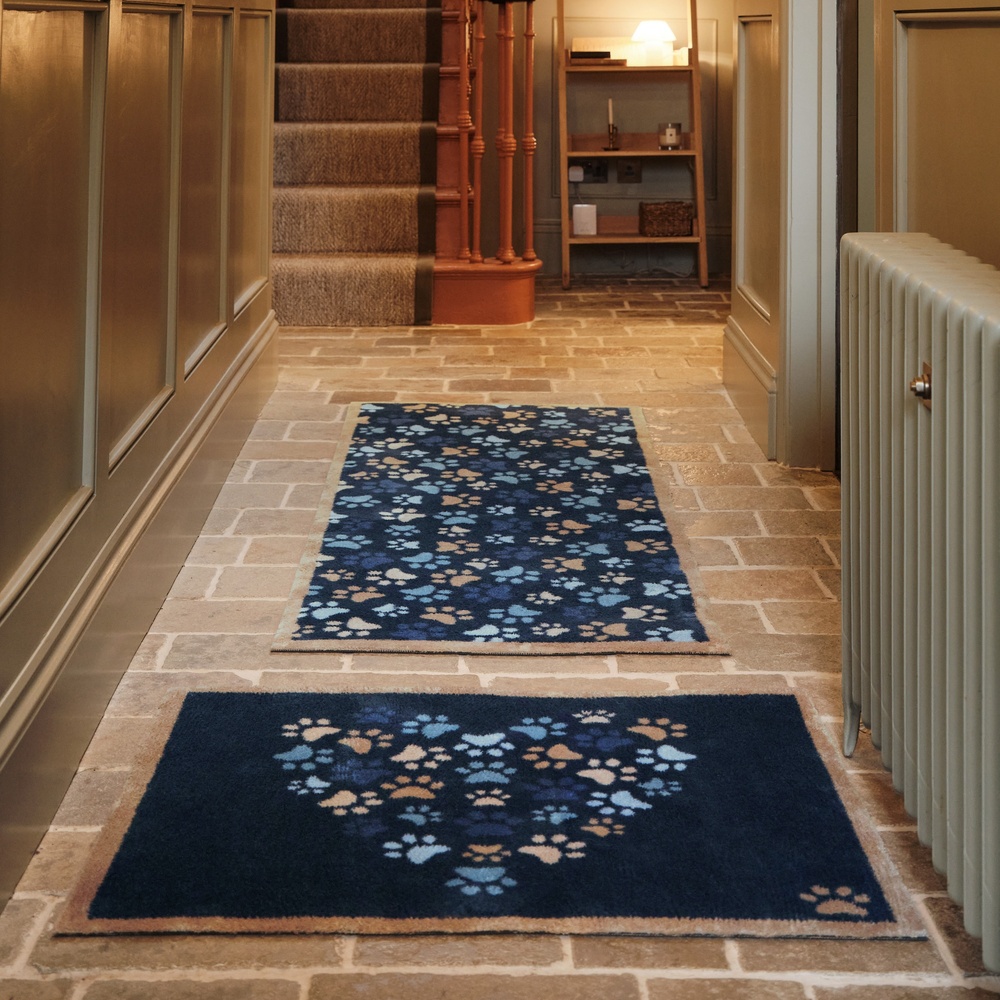 Hug Rug ekologisk dörrmatta, 65x85 - Kärleksfulla tassar, blå - Bild 3