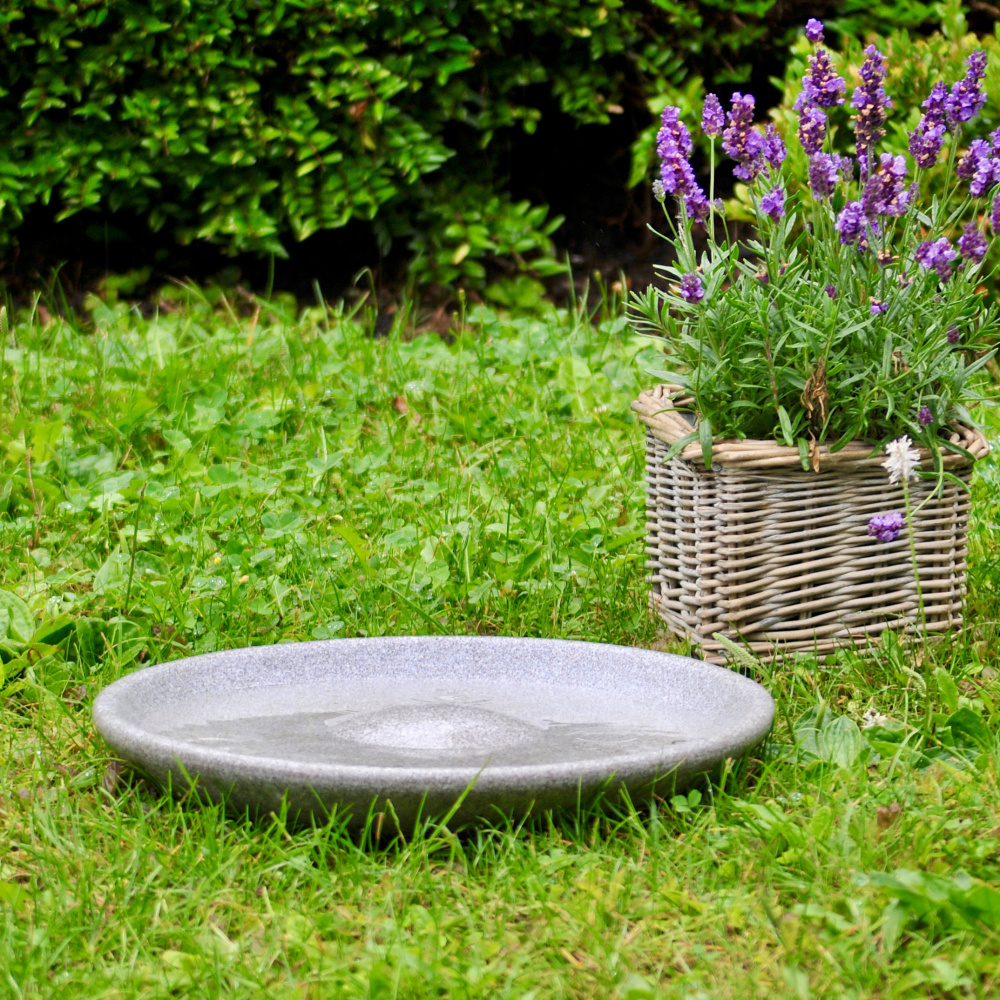 Denk bird bath in granite - Image 7